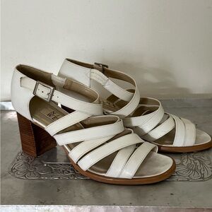 90’s Vintage Nine West Leather White Strappy Heeled Sandals 8M VGUC